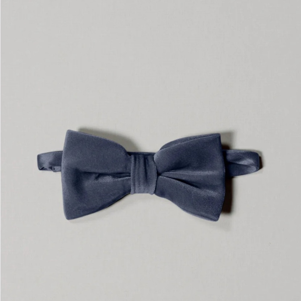 Revelry Velvet Bow tie - Indie Blue